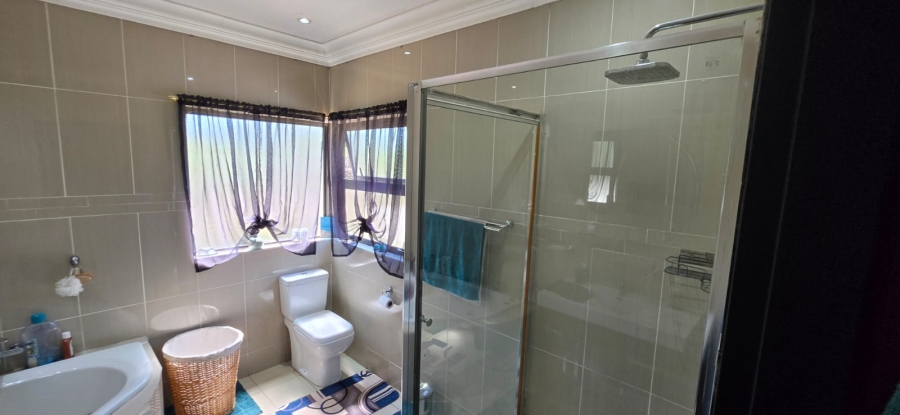 4 Bedroom Property for Sale in Buffelspoort Eco Estate North West